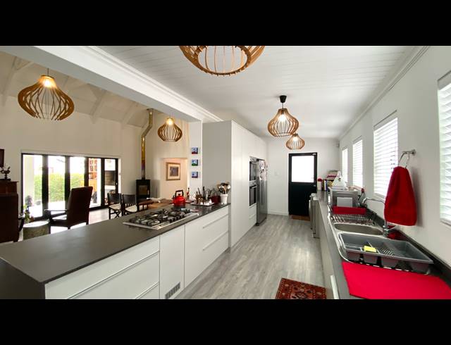4 BEDROOM HOUSE FOR SALE IN DWARSKERSBOS